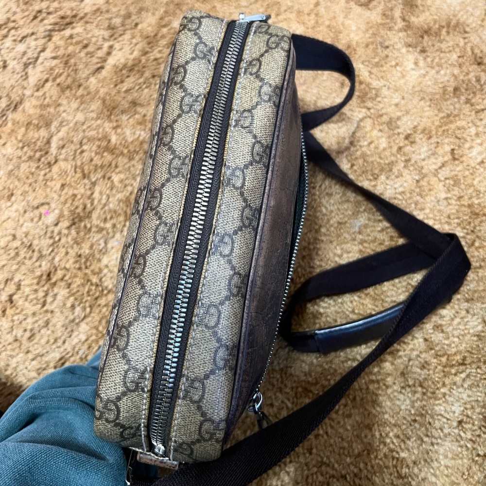 Gucci Crossbody Bag in Brown and Black - Picture 4 of 16